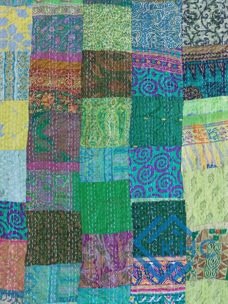 Green Colorful Elegant Silk Quilt - Patchwork Pattern, Soft & Cozy