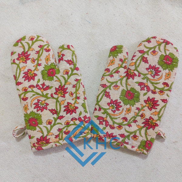 Oven Mitts Gloves Set Of 2 Pcs  Assorted Vintage Handmade Gloves